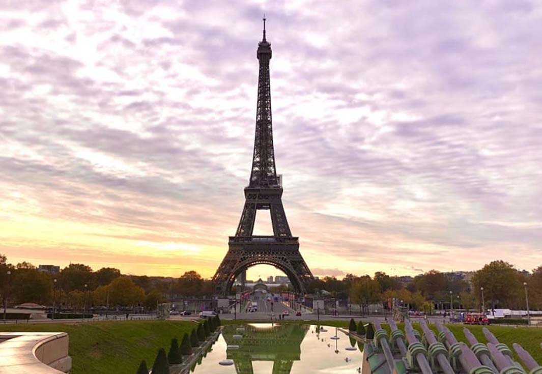 Top Paris Attractions You Can’t Miss: A Guide to Iconic Landmarks and Hidden Gems